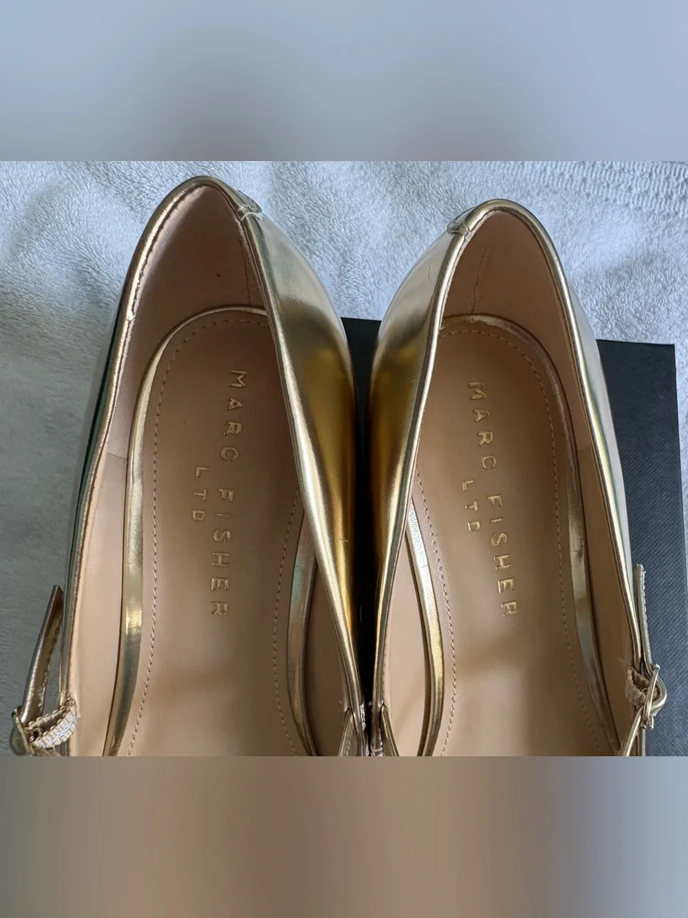 NWT Marc Fisher Gold Pointed Toe Mary Jane Block Heels Sz 8